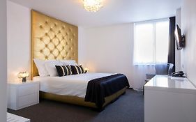 B Gold Luxury Rooms B&B