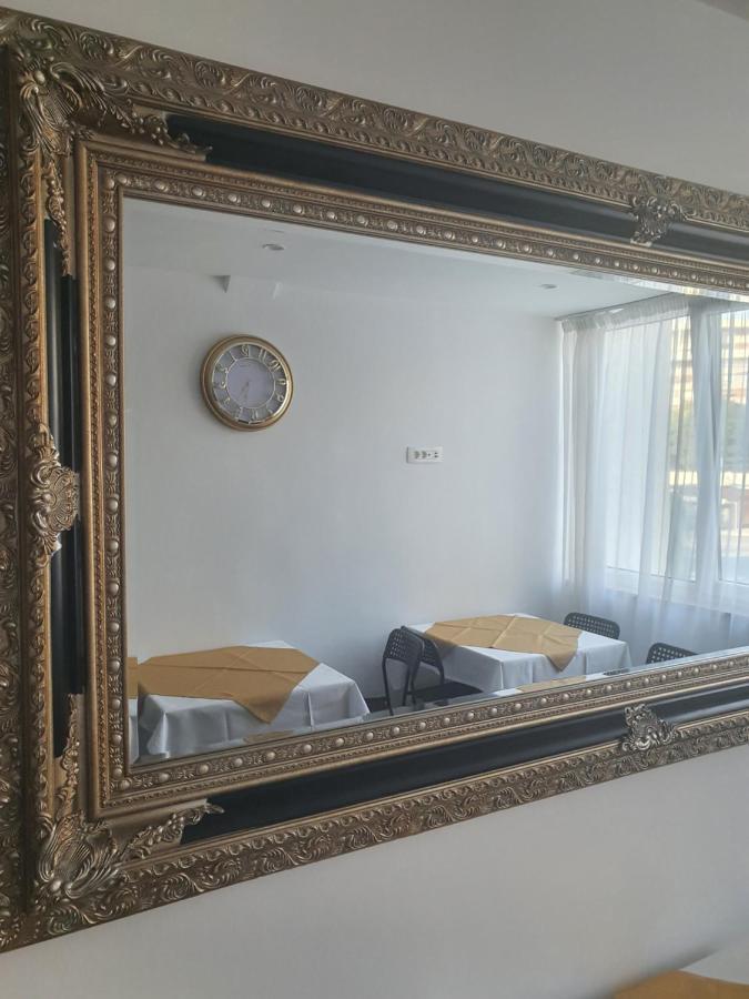 B Gold Luxury Rooms B&B Split Eksteriør bilde