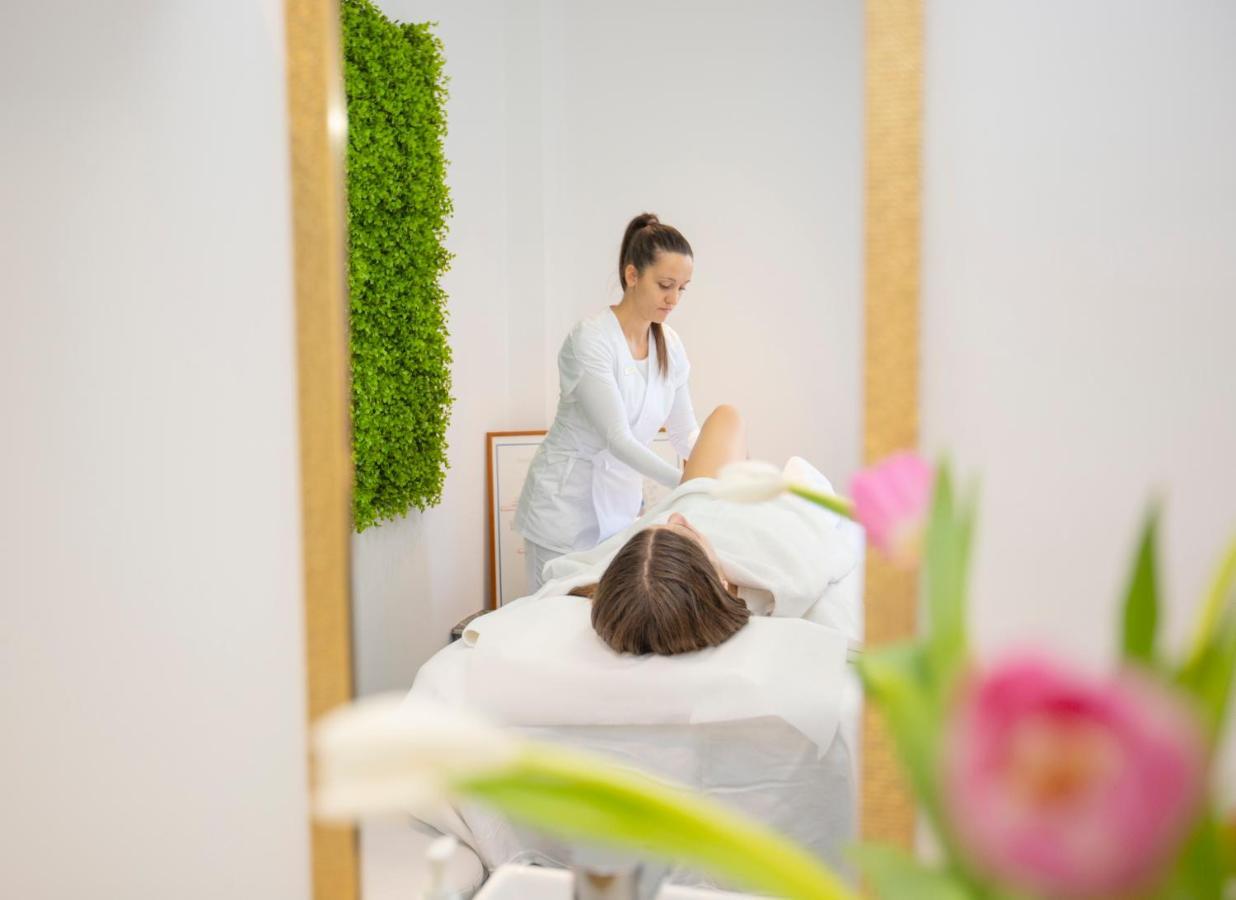 B Gold Luxury Rooms B&B Split Eksteriør bilde
