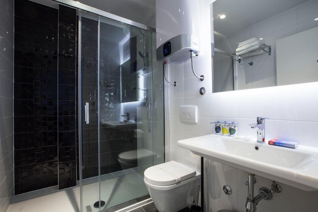 B Gold Luxury Rooms B&B Split Eksteriør bilde